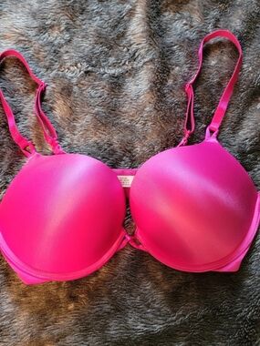 Victoria's Secret Bombshell Plunge Bra
